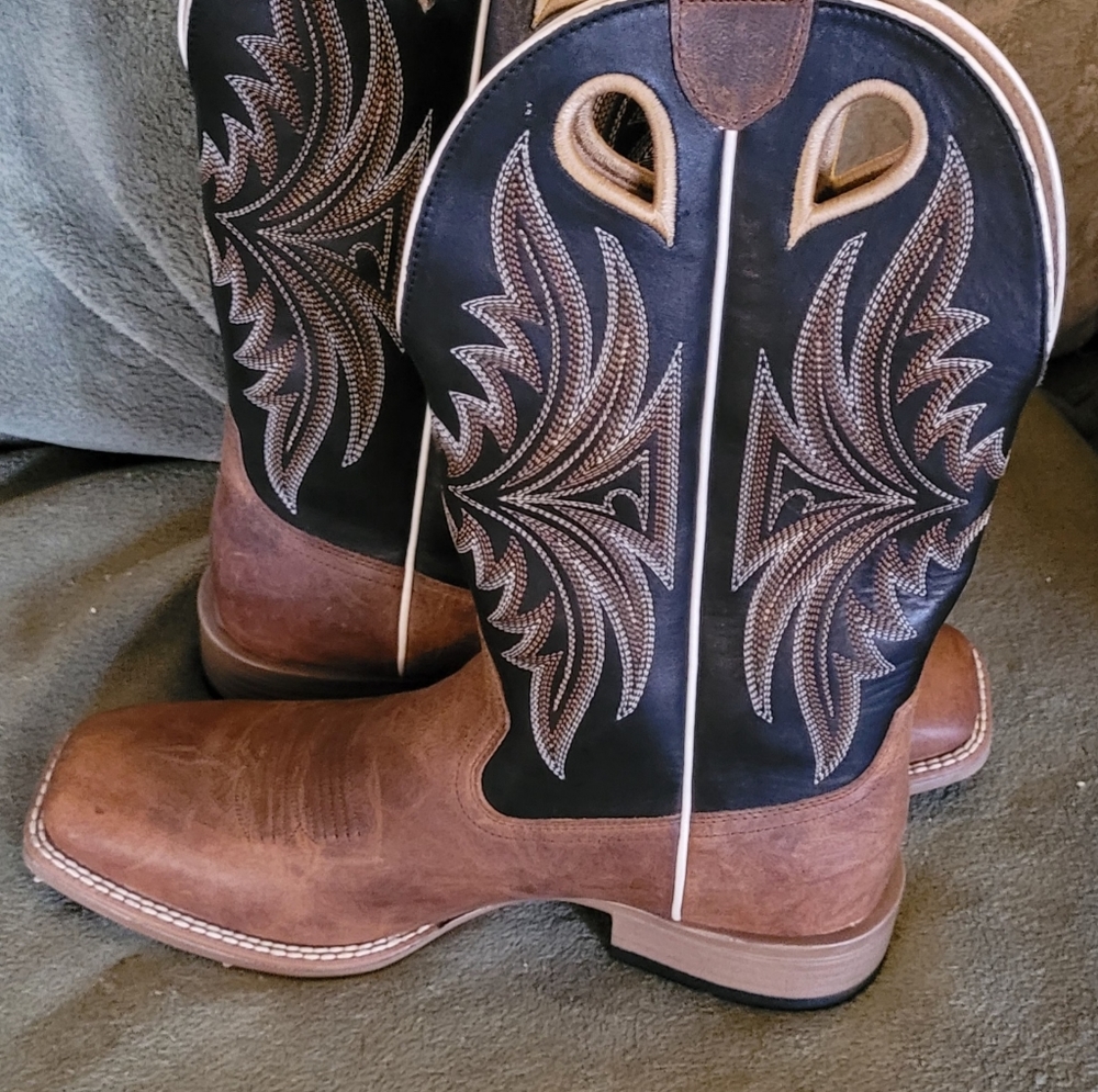 Mens Ariat boots